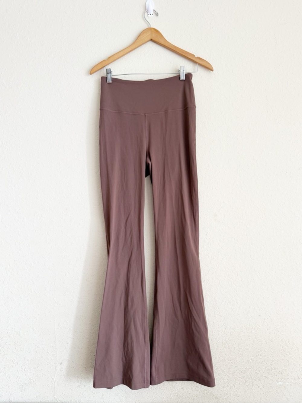 Lululemon Groove Super High Rise Brown Flared Leggings Size 8